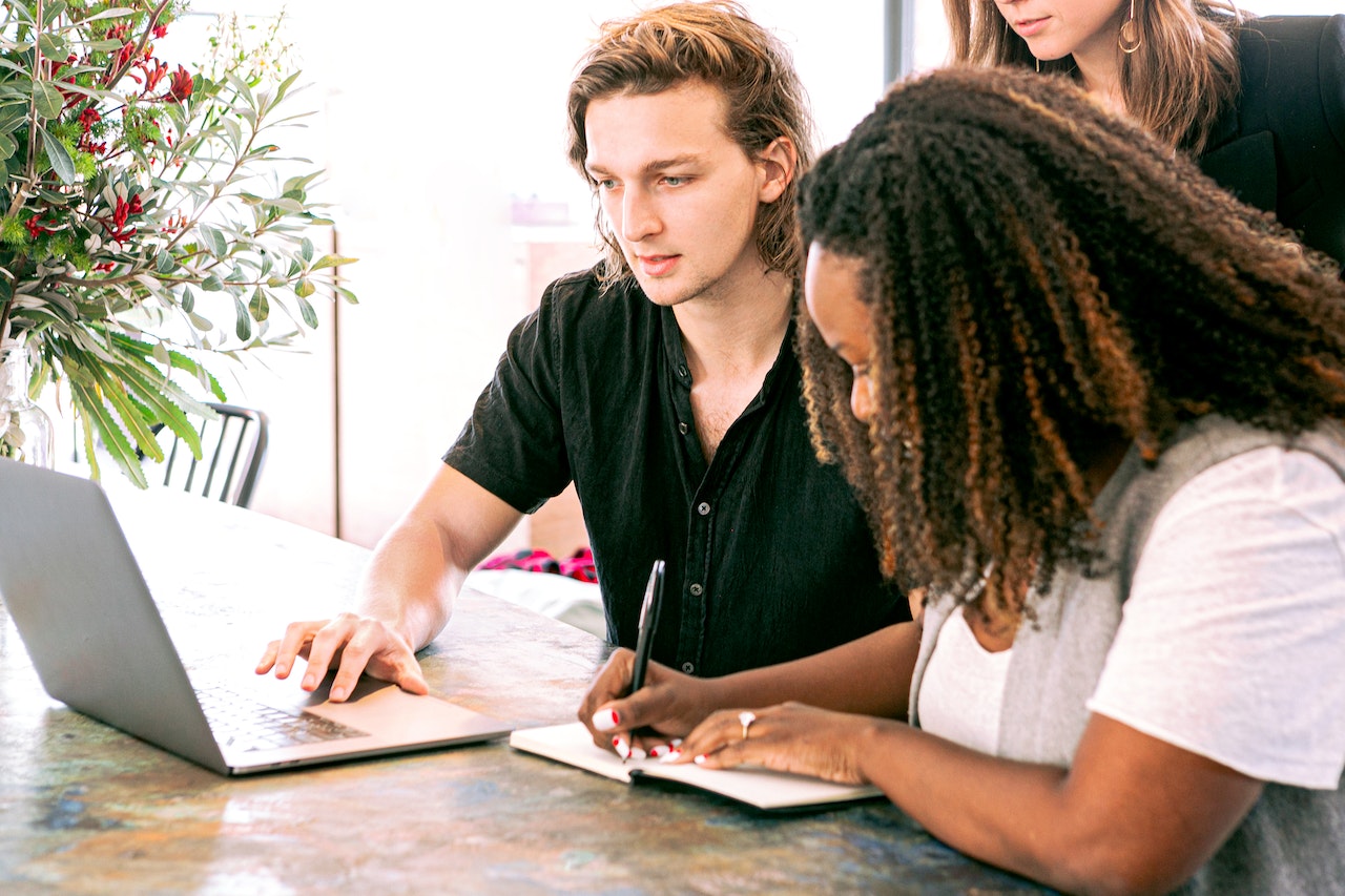 Marketing de conteúdo patrocinado: como construir parcerias estratégicas?